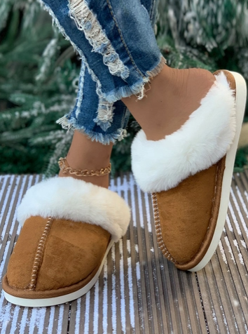 Faux Suede Plush Lined Slippers (camel)